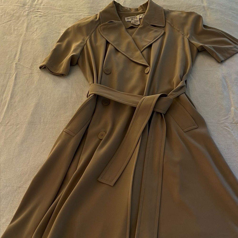 Jones New York Classic Tan Short Sleeve Dress